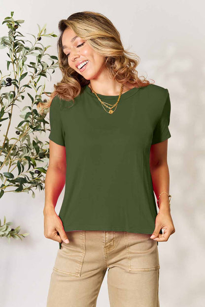 Elevated Basics S-3x Round Neck Short Sleeve T-Shirt