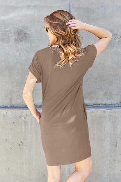 Elevated Basics S-3x Round Neck Short Sleeve Dress with Pockets